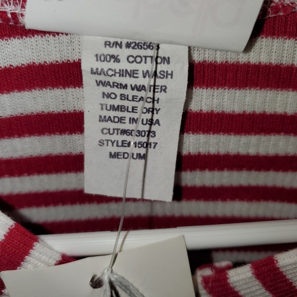 Carabella Red/White Stripe Ribbed V-Neck Tee M NWT - Picture 2 of 6